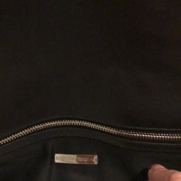 Gorgeous supple leather miu miu handbag. Like New - Picture 4 of 4